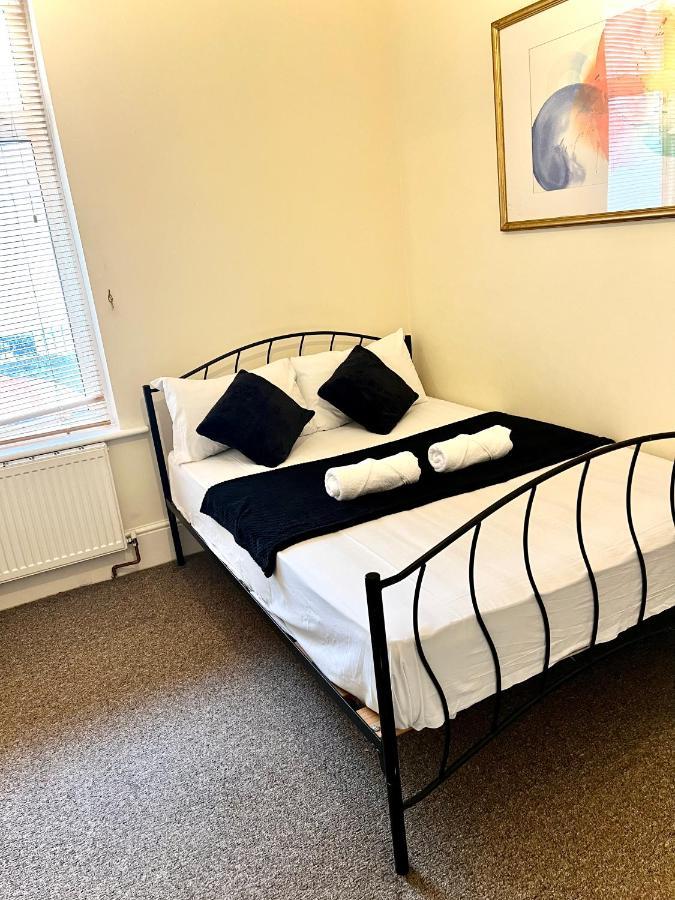 Aldgate Holiday Rooms Londres Exterior foto